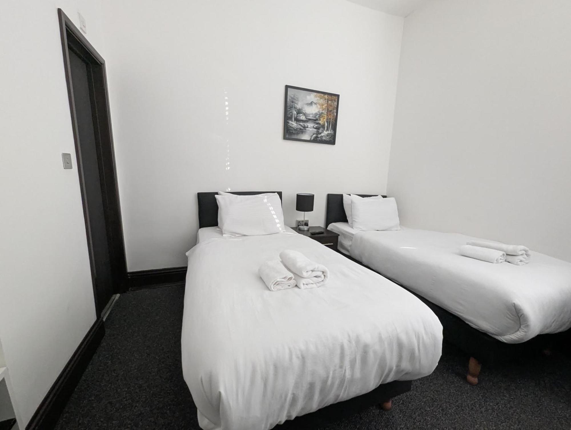Oyo Firs Lodge London Heathrow Hounslow Eksteriør bilde