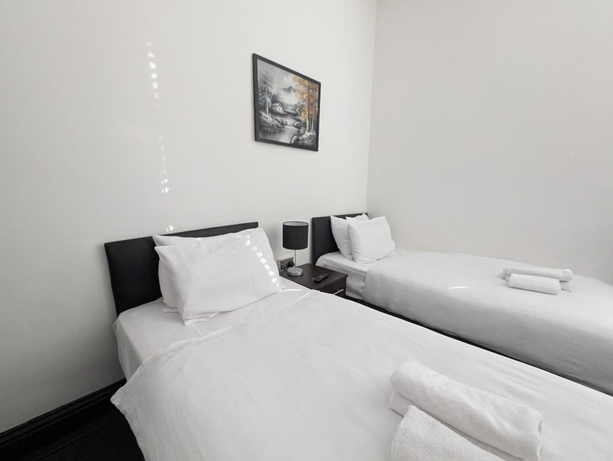 Oyo Firs Lodge London Heathrow Hounslow Eksteriør bilde