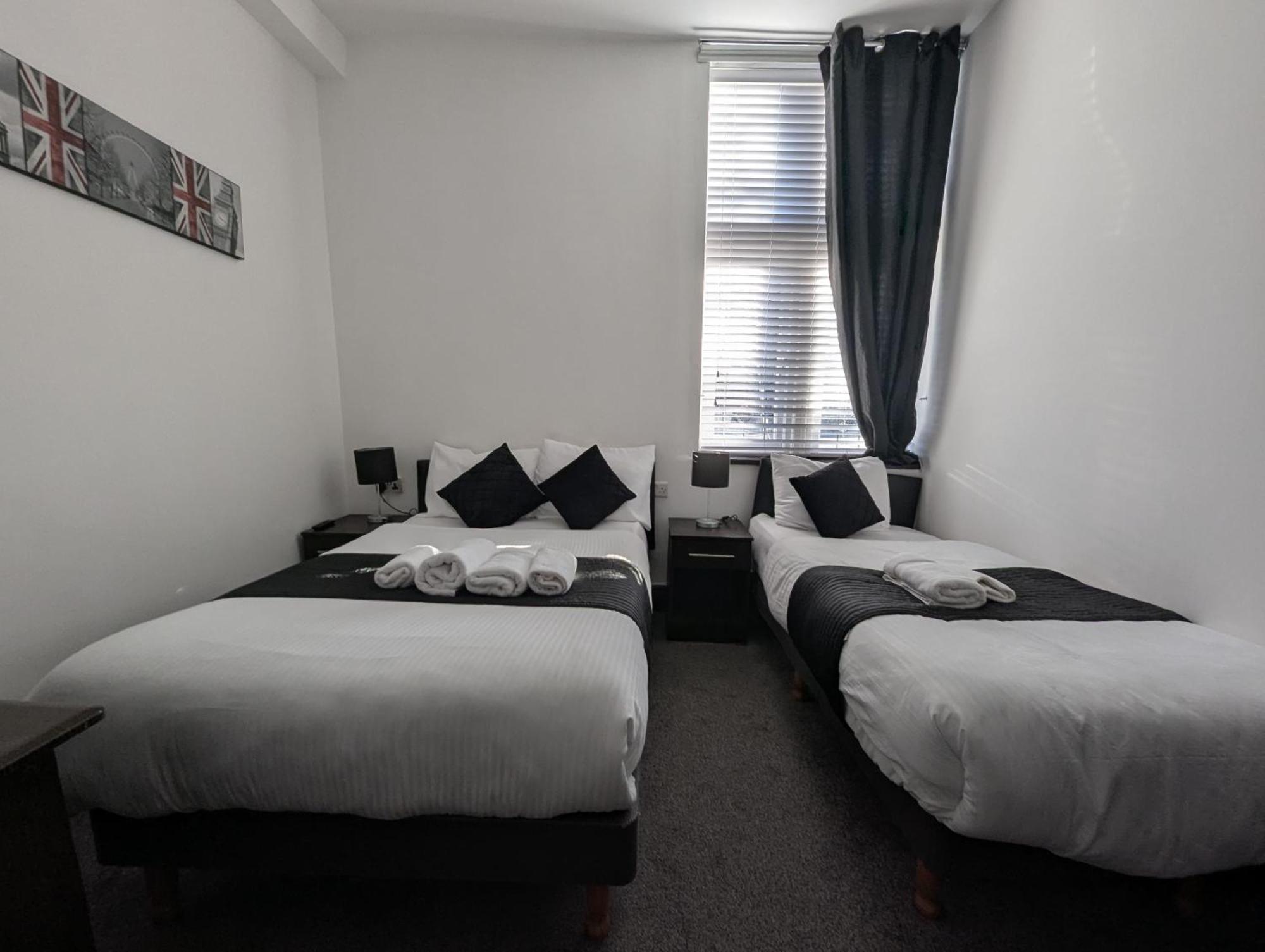 Oyo Firs Lodge London Heathrow Hounslow Eksteriør bilde