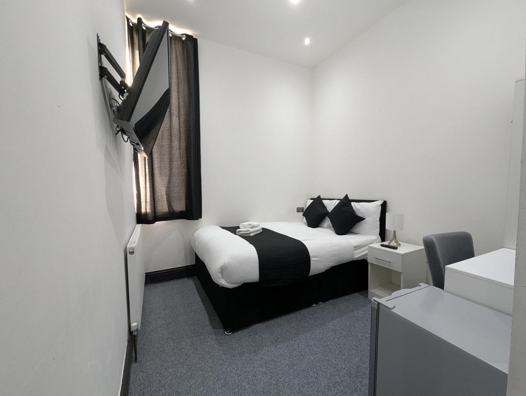 Oyo Firs Lodge London Heathrow Hounslow Eksteriør bilde