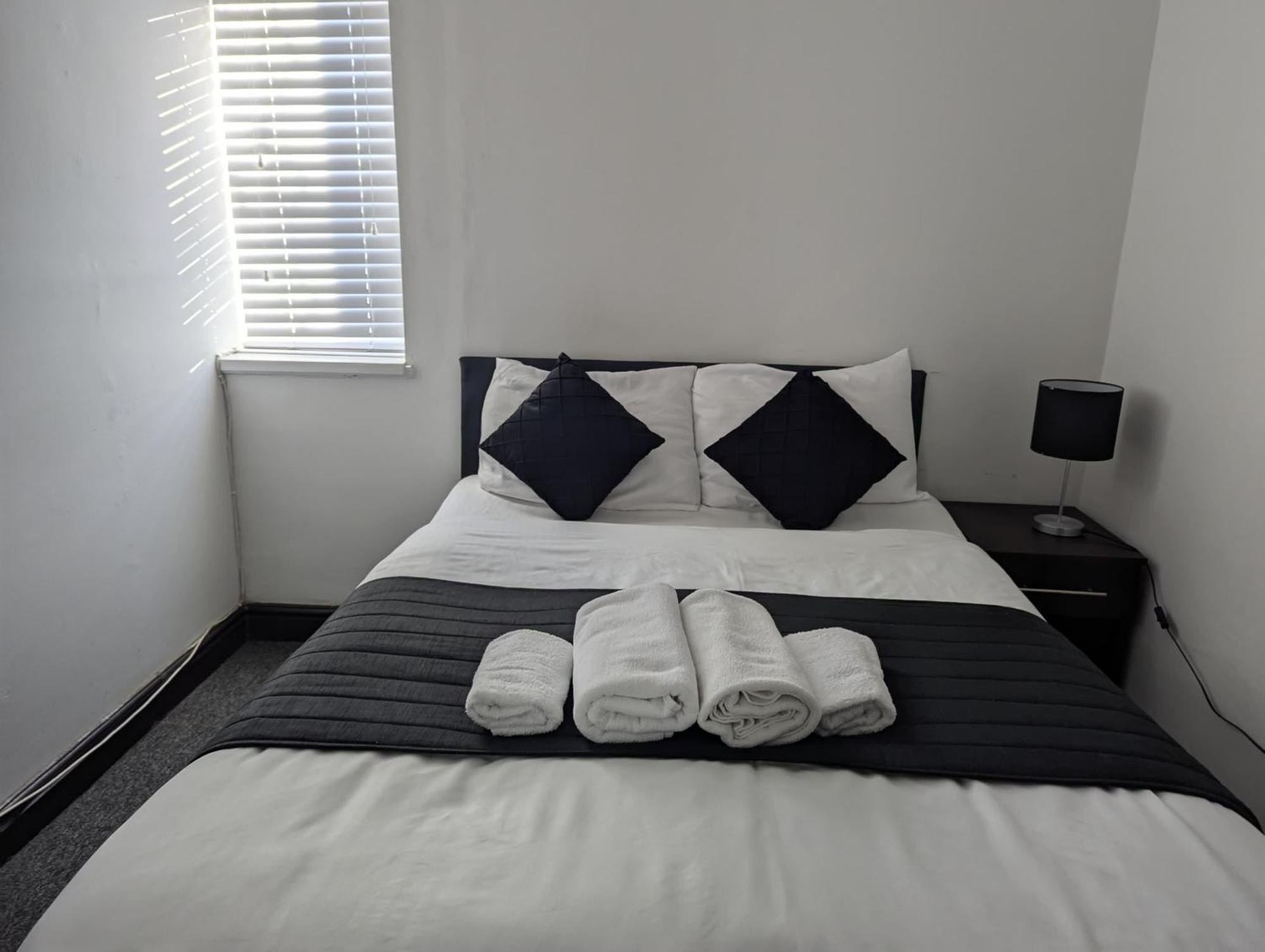 Oyo Firs Lodge London Heathrow Hounslow Eksteriør bilde