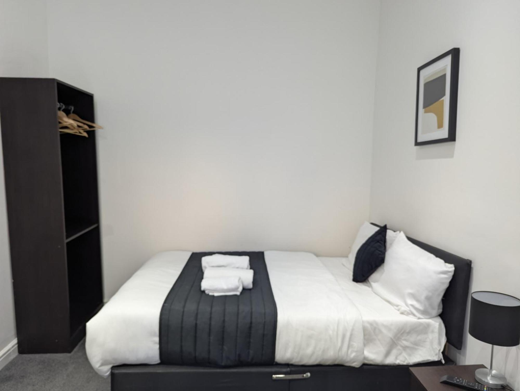 Oyo Firs Lodge London Heathrow Hounslow Eksteriør bilde