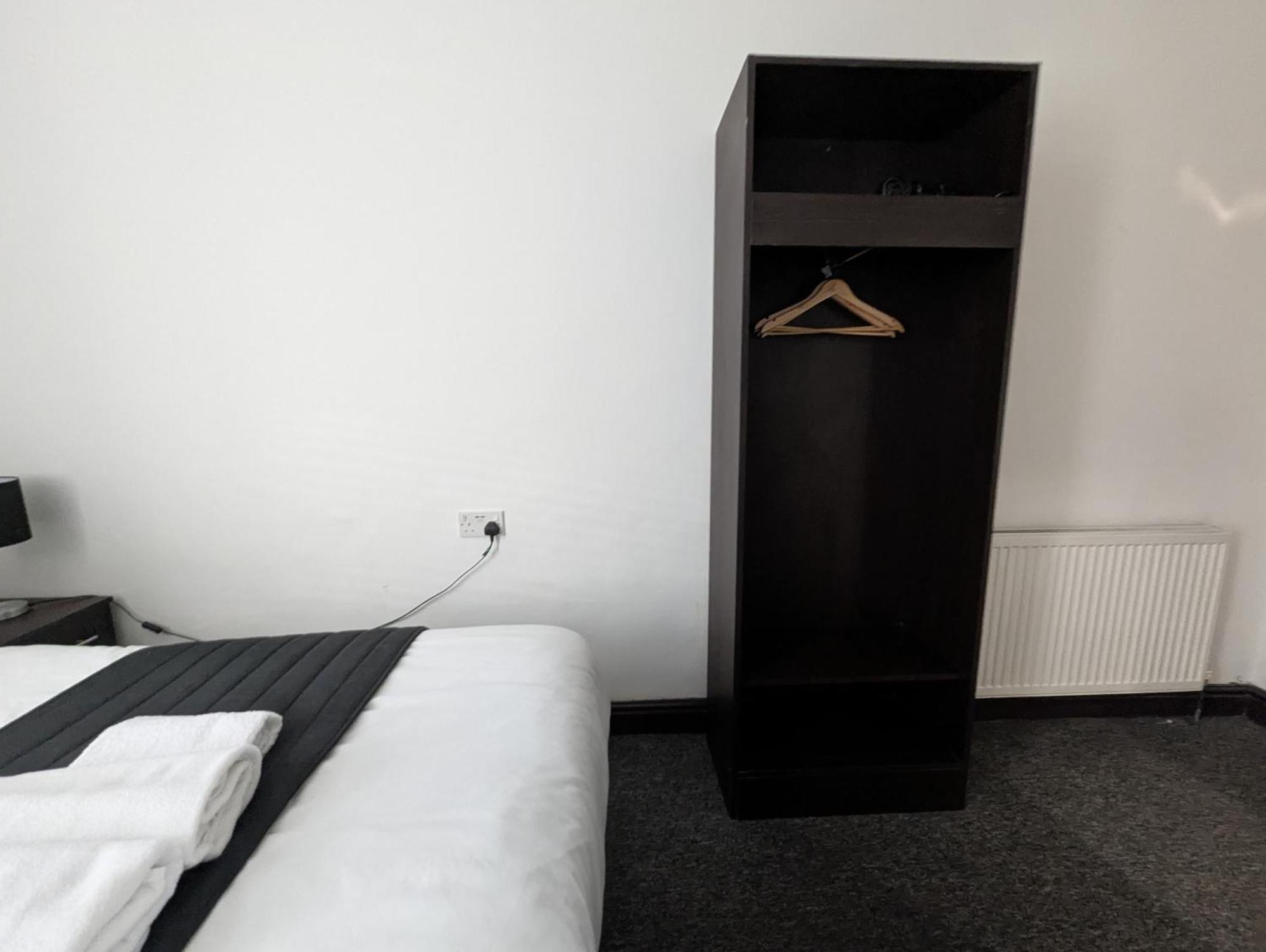 Oyo Firs Lodge London Heathrow Hounslow Eksteriør bilde