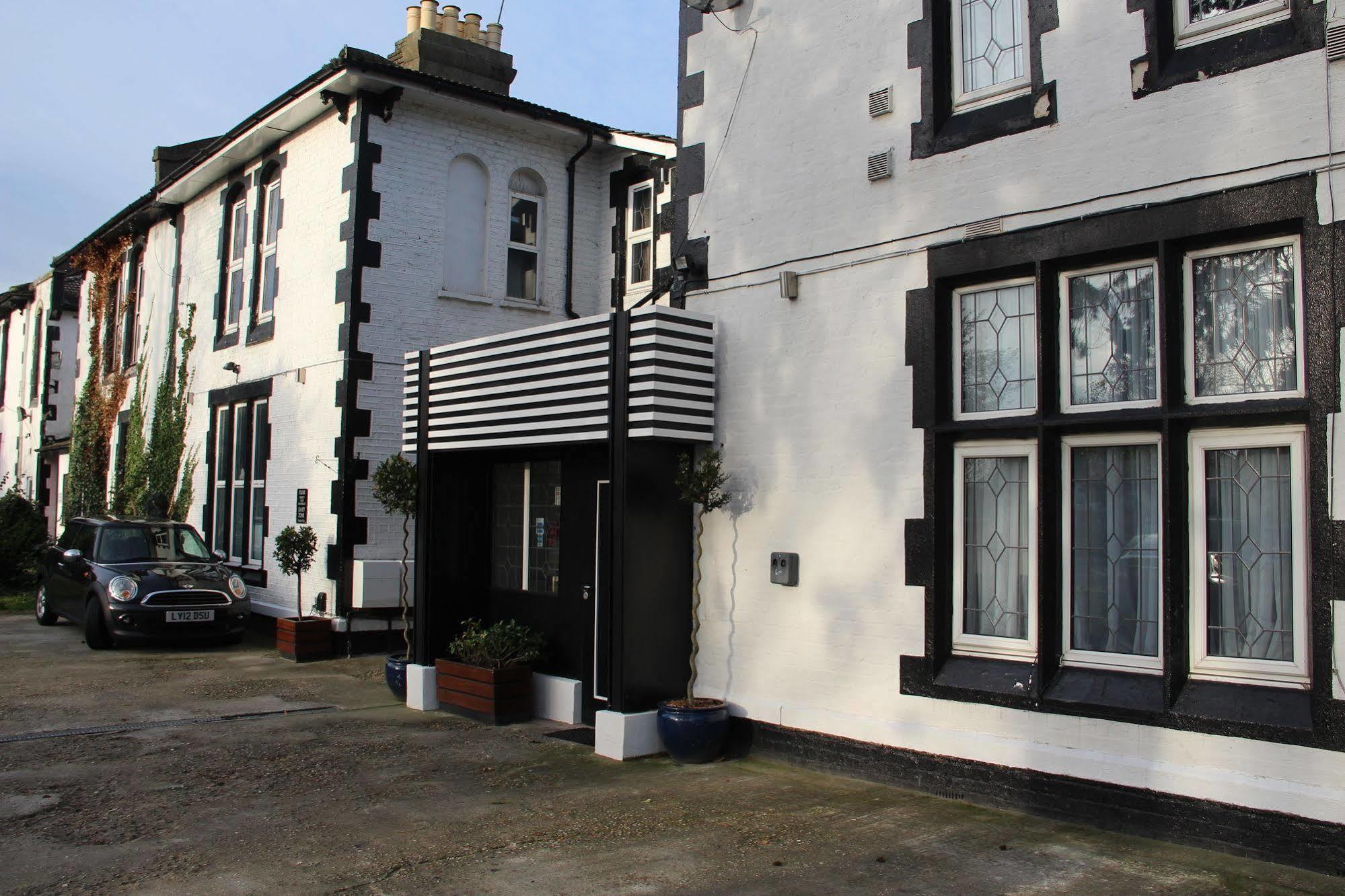 Oyo Firs Lodge London Heathrow Hounslow Eksteriør bilde